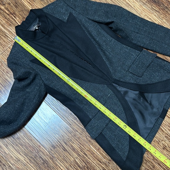 Vera Wang black gray wool linen tailored fit hook and eye blazer jacket size 6 - Picture 16 of 16